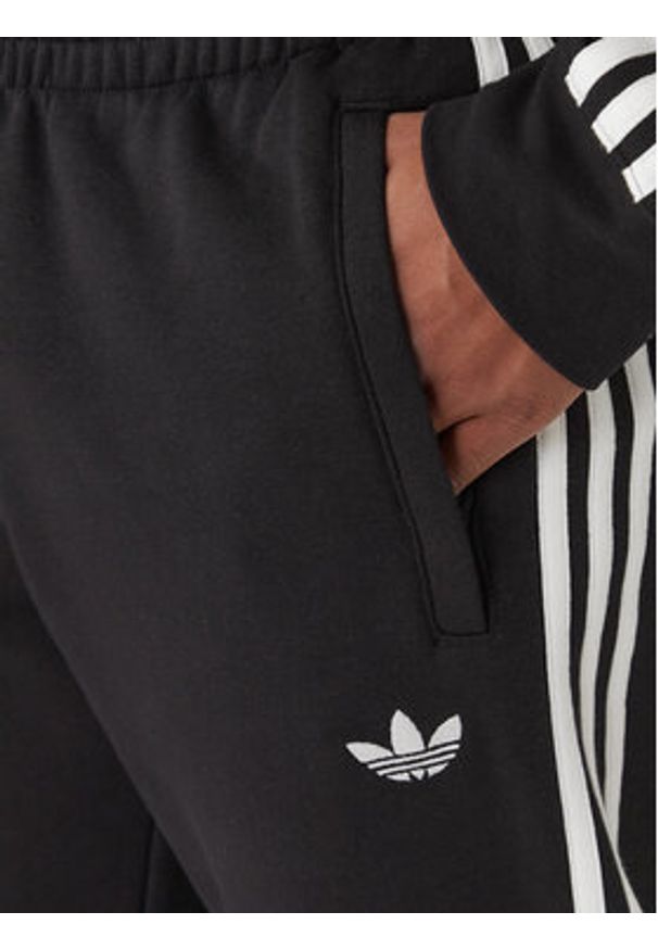 Adidas - adidas Spodnie dresowe 3-Stripes KE3562 Czarny Slim Fit. Kolor: czarny. Materiał: syntetyk, bawełna