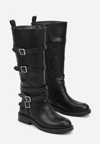 Born2be - Czarne Kozaki Bikery Ozdobione Paskami i Kwadratowymi Klamrami Lingara. Okazja: na co dzień. Zapięcie: klamry. Kolor: czarny. Materiał: jeans. Wzór: aplikacja. Styl: casual, rockowy, klasyczny #5