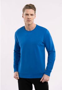 Volcano - Gładka bluza B‑ANDY. Kolor: niebieski. Materiał: nubuk, bawełna, poliester, materiał, włókno, dzianina, skóra. Wzór: gładki. Styl: klasyczny