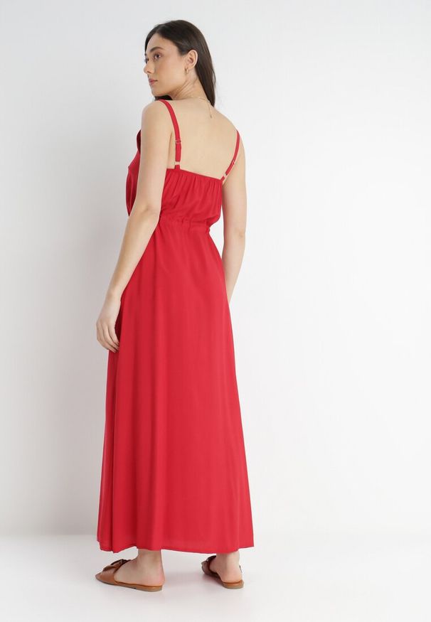 Born2be - Bordowa Sukienka z Wiskozy Xelpiroe. Okazja: na co dzień. Kolor: czerwony. Wzór: aplikacja, gładki. Typ sukienki: proste. Materiał: wiskoza. Długość rękawa: na ramiączkach. Sezon: lato. Styl: casual. Długość: maxi