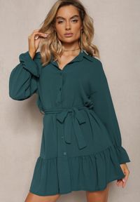 Renee - Ciemnozielona Koszulowa Sukienka Mini z Falbanką i Wiązanym Paskiem Blisotta. Kolor: zielony. Materiał: materiał. Typ sukienki: koszulowe. Długość: mini