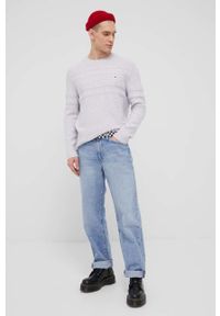 Tommy Jeans sweter z domieszką wełny męski kolor szary ciepły. Okazja: na co dzień. Kolor: szary. Materiał: wełna. Długość rękawa: długi rękaw. Długość: długie. Wzór: ze splotem, melanż. Styl: casual