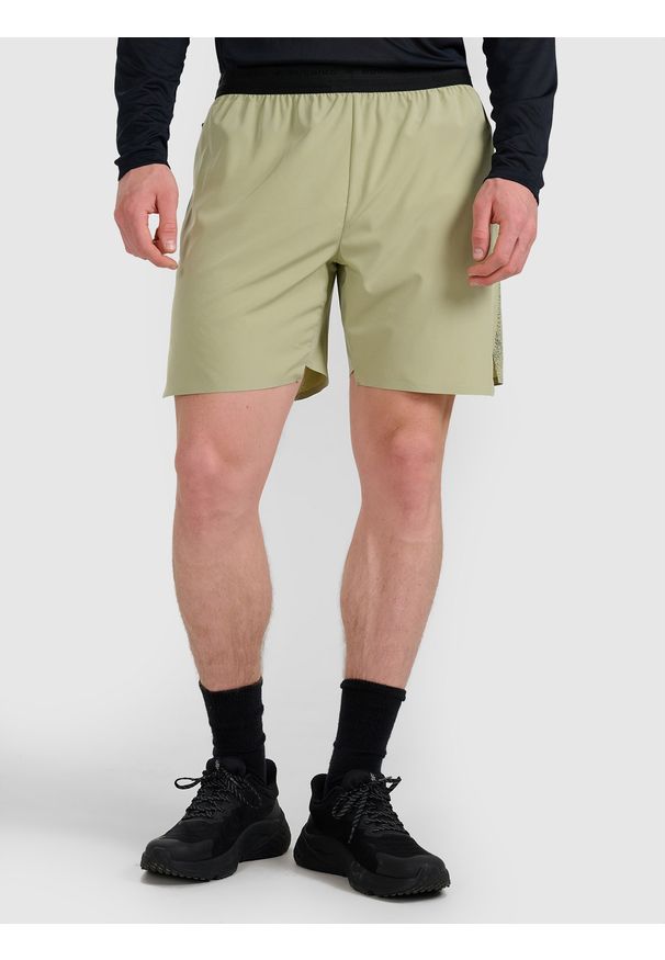 4f - 4F Spodenki do biegania szybkoschnące męskie - oliwkowe/khaki L. Kolor: oliwkowy, brązowy, wielokolorowy. Materiał: włókno, materiał. Długość: krótkie