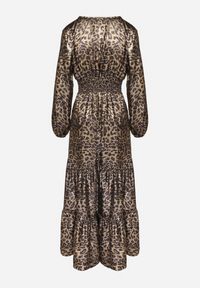 Born2be - Czarno-Złota Rozkloszowana Sukienka w Panterkę z Falbanami i Gumką w Talii Tinnetra. Okazja: na co dzień. Typ kołnierza: dekolt w kształcie V. Kolor: czarny. Materiał: skóra. Wzór: motyw zwierzęcy. Styl: casual, elegancki #3