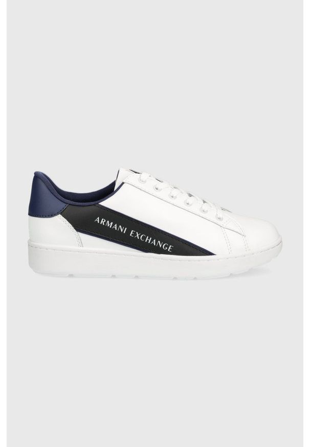 Armani Exchange sneakersy kolor biały. Nosek buta: okrągły. Zapięcie: sznurówki. Kolor: biały. Materiał: materiał, guma