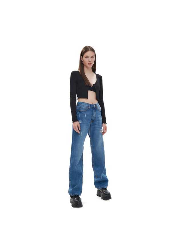 Cropp - Ciemnoniebieskie jeansy straight z postrzępieniami - Niebieski. Stan: podwyższony. Kolor: niebieski