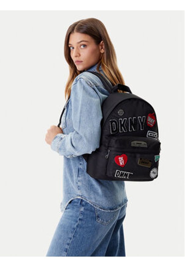DKNY Plecak R52KEK28 Czarny. Kolor: czarny. Materiał: materiał