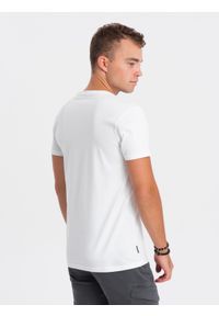 Ombre Clothing - T-shirt męski bawełniany z nadrukiem - biały V1 OM-TSPT-0166 - XXL. Kolor: biały. Materiał: bawełna. Wzór: nadruk #10