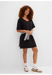 bonprix - Sukienka shirtowa z dekoltem w serek, oversized (2 szt.). Typ kołnierza: dekolt w serek. Kolor: czarny #2