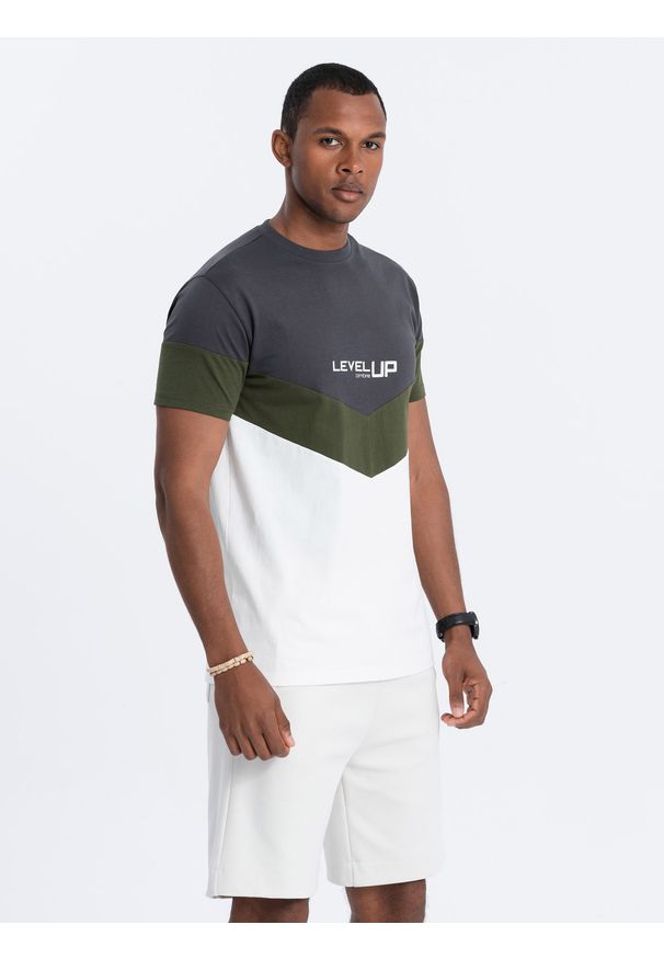 Ombre Clothing - T-shirt męski bawełniany trójkolorowy z logo - grafitowo-oliwkowy V9. Kolor: szary. Materiał: bawełna. Długość rękawa: krótki rękaw. Długość: krótkie. Wzór: nadruk, geometria. Styl: klasyczny