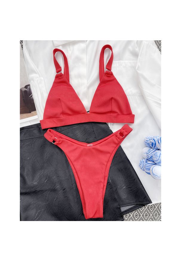 Intica - Strój kąpielowy z kółeczkami i regulowanymi ramiączkami na plażę i basen Shouko. Kolor: czerwony. Materiał: tkanina