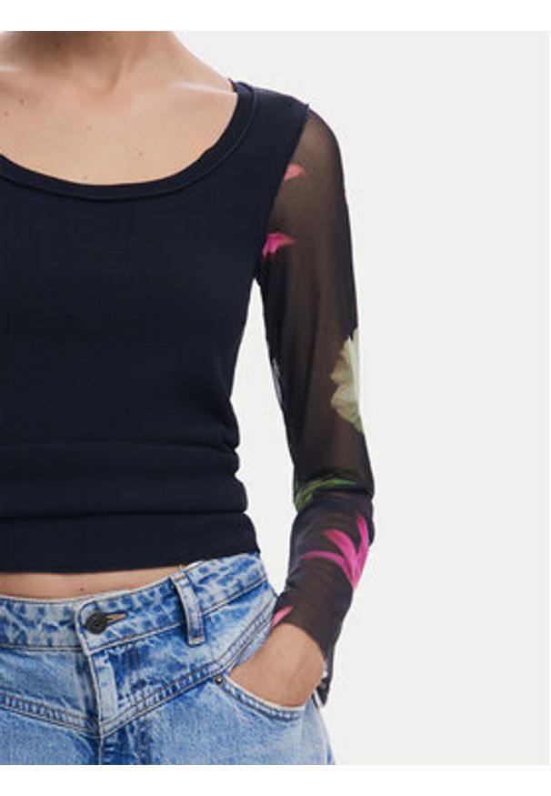 Desigual Bluzka Flint 25SWTK93 Czarny Slim Fit. Kolor: czarny. Materiał: bawełna