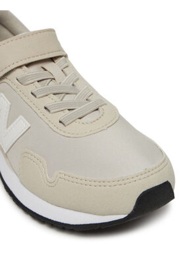 New Balance Sneakersy PV323AC Beżowy. Kolor: beżowy. Materiał: materiał