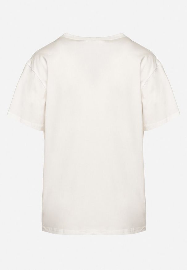 Born2be - Biała Bluzka z Bawełny z Cekinami i Napisem Malenala. Okazja: na spacer, na co dzień. Kolor: biały. Materiał: bawełna. Długość rękawa: krótki rękaw. Długość: krótkie. Wzór: napisy. Styl: casual, klasyczny