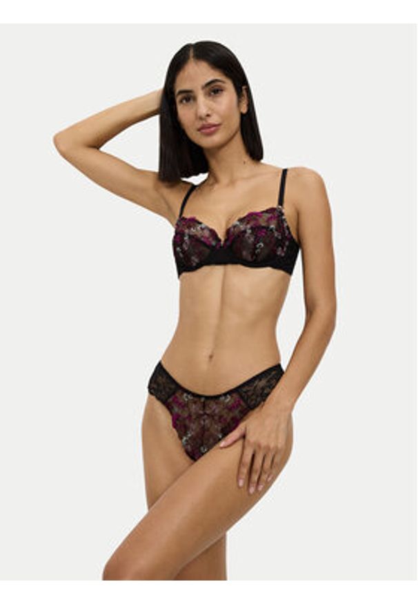 Triumph Biustonosz balkonetka Sensual Spotlight 10219847 Czarny. Kolor: czarny. Materiał: syntetyk