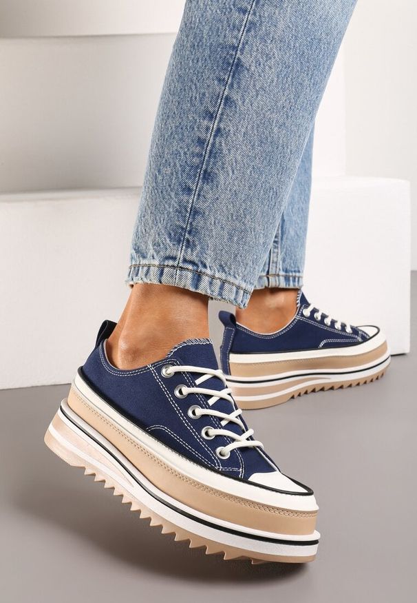 Born2be - Granatowe Sznurowane Trampki na Grubej Podeszwie Moonnella. Okazja: na co dzień. Kolor: niebieski. Materiał: jeans. Styl: elegancki, casual