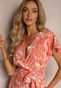 Renee - Pomarańczowa Rozkloszowana Sukienka z Trójkątnym Dekoltem z Materiałowym Paskiem i Gumką w Talii Carimi. Kolor: pomarańczowy. Materiał: materiał. Sezon: lato #4