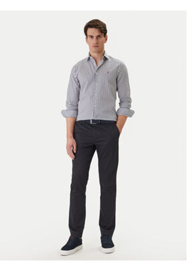 TOMMY HILFIGER - Tommy Hilfiger Chinosy Denton MW0MW41923 Granatowy Straight Fit. Kolor: niebieski. Materiał: bawełna