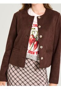 Sinsay - Elegancka kurtka z imitacji zamszu i ozdobnymi guzikami - brązowy. Kolor: brązowy. Materiał: zamsz. Styl: elegancki