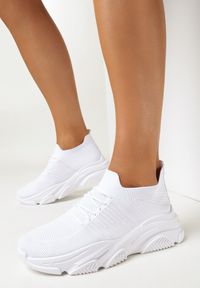 Born2be - Białe Buty Sportowe Caley. Zapięcie: bez zapięcia. Kolor: biały. Materiał: materiał. Szerokość cholewki: normalna