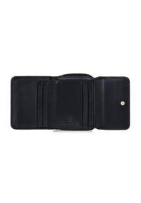 Ochnik - Czarny skórzany portfel damski z ochroną RFID. Kolor: czarny. Materiał: skóra