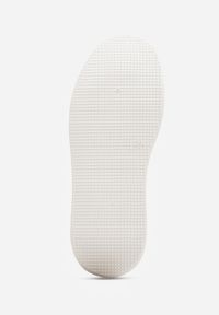 Renee - Białe Ażurowe Sneakersy Vices na Platformie w Kwiaty Halvisa. Okazja: na co dzień. Kolor: biały. Materiał: jeans. Wzór: ażurowy, kwiaty. Obcas: na platformie #3