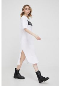 Armani Exchange sukienka bawełniana 3LYA76.YJ3RZ kolor biały mini prosta. Okazja: na co dzień. Kolor: biały. Materiał: bawełna. Długość rękawa: krótki rękaw. Wzór: nadruk. Typ sukienki: proste. Styl: casual. Długość: mini #5