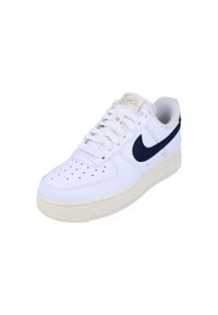 Nike - Buty sportowe Sneakersy damskie, W Air Force 1 07 EasyOn. Kolor: biały. Materiał: guma, tkanina, skóra, materiał, syntetyk. Model: Nike Air Force. Sport: bieganie