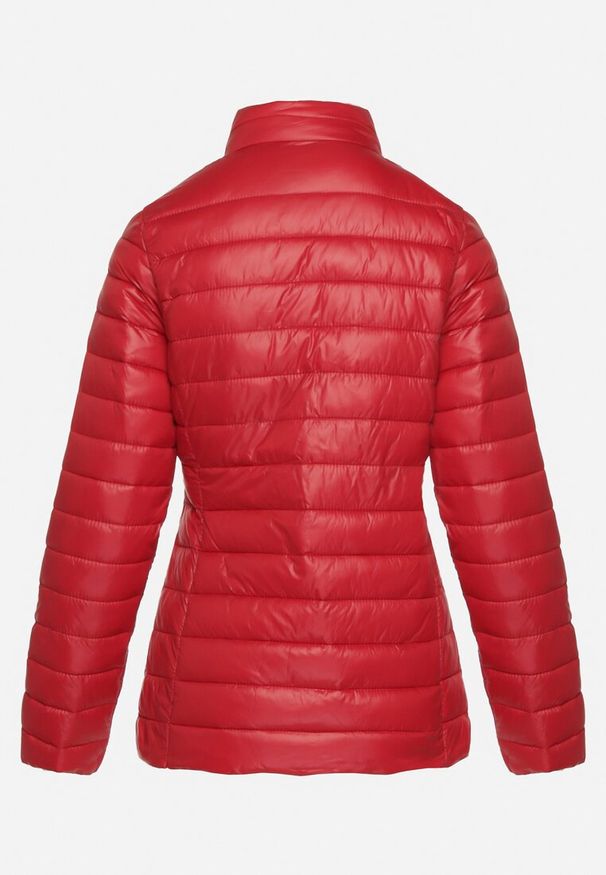 Born2be - Czerwona Kurtka Pikowana na Sezon Przejściowy Verlisa. Okazja: na co dzień. Typ kołnierza: bez kaptura. Kolor: czerwony. Styl: casual