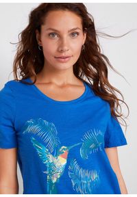 bonprix - Shirt bawełniany z nadrukiem. Kolor: niebieski. Materiał: bawełna. Wzór: nadruk
