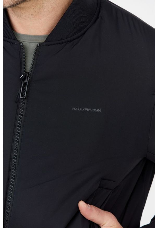 Emporio Armani - EMPORIO ARMANI Dwustronna kurtka męska w logo. Kolor: czarny