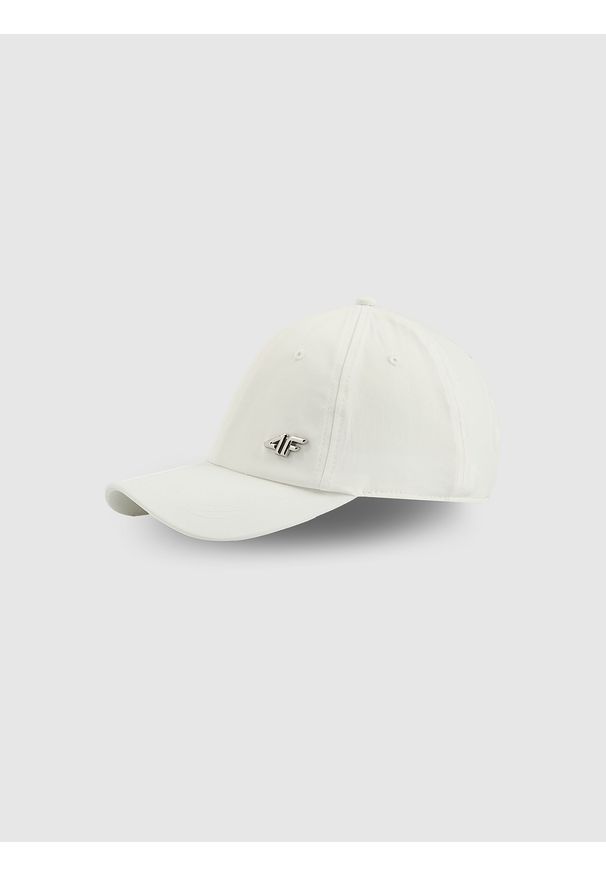 4f - 4F Czapka z daszkiem strapback uniseks - biała S/M (58cm). Kolor: biały. Styl: casual, klasyczny, sportowy