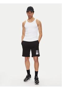 Calvin Klein Jeans Szorty sportowe Brush Stroke J30J327528 Czarny Regular Fit. Kolor: czarny. Materiał: bawełna. Styl: sportowy