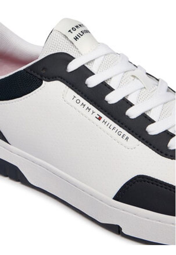 TOMMY HILFIGER - Tommy Hilfiger Sneakersy Basket Core Lite Lth Block FM0FM05713 Biały. Kolor: biały. Materiał: skóra