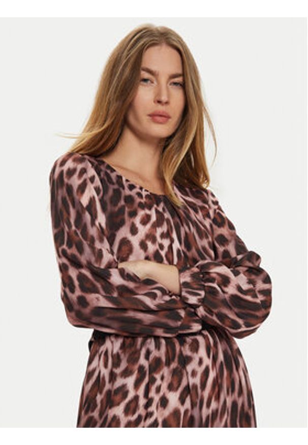 Rinascimento Sukienka codzienna CFC0121279003 Brązowy Slim Fit. Okazja: na co dzień. Kolor: brązowy. Materiał: syntetyk. Typ sukienki: proste. Styl: casual