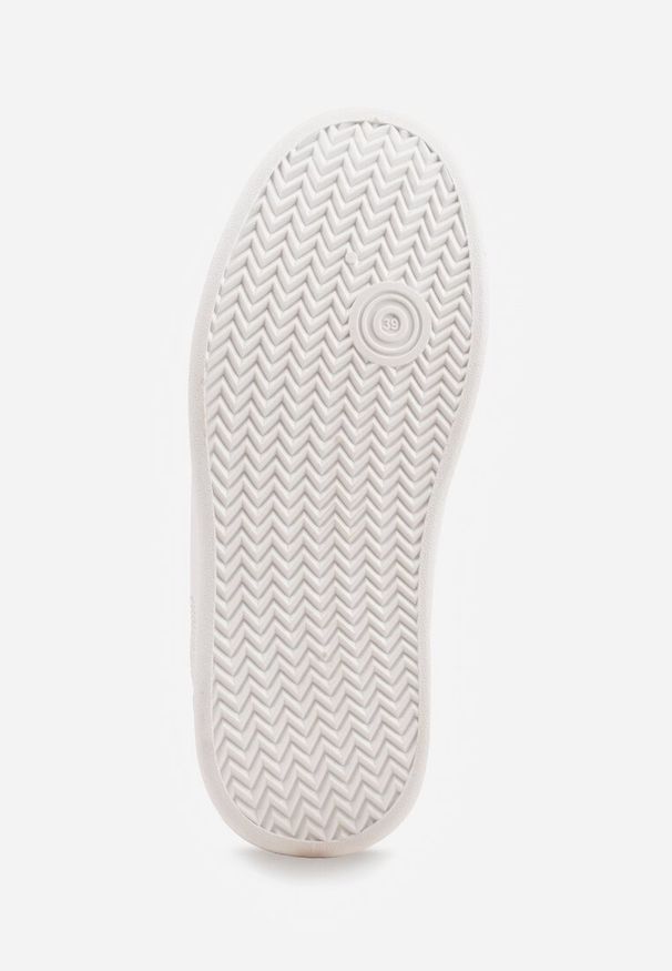 Renee - Biało-Srebrne Sneakersy Vices na Platformie Ozdobione Metalicznymi Aplikacjami Nelanil. Okazja: na co dzień, na spotkanie biznesowe, do pracy. Kolor: biały. Materiał: jeans. Wzór: aplikacja. Obcas: na platformie. Wysokość obcasa: średni