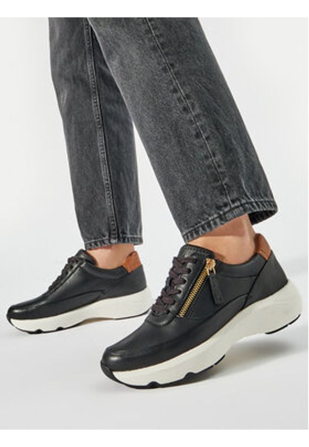 Clarks Sneakersy Tivoli Zip 26176648 Czarny. Kolor: czarny. Materiał: skóra