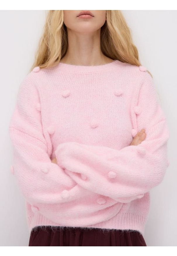 Reserved - Sweter z ozdobnymi aplikacjami - różowy. Kolor: różowy. Materiał: wełna, dzianina. Wzór: aplikacja