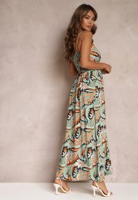 Renee - Zielono-Czarna Rozkloszowana Sukienka z Wiskozy w Fantazyjny Print Eirlina. Kolor: zielony. Materiał: wiskoza. Długość rękawa: na ramiączkach. Wzór: nadruk. Sezon: lato. Typ sukienki: kopertowe #3