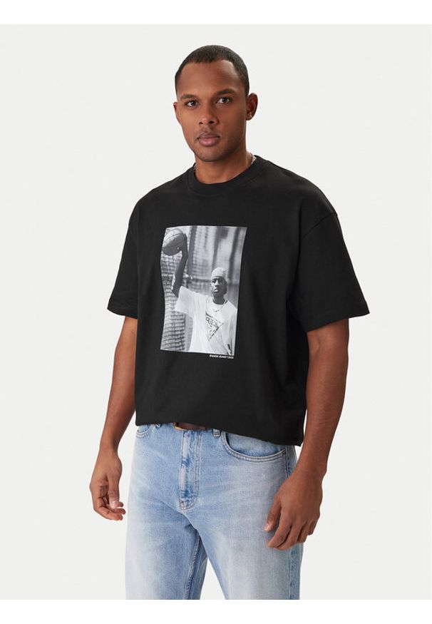 Guess Jeans T-Shirt M5BI3K K8FQ4 Czarny Regular Fit. Kolor: czarny. Materiał: bawełna