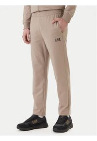 EA7 Emporio Armani Spodnie dresowe 8NPP65 PJVRZ U6167 Beżowy Regular Fit. Kolor: beżowy. Materiał: bawełna #1