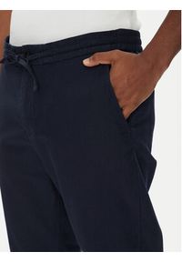 Mustang Chinosy Milano 1016436 Granatowy Tapered Fit. Kolor: niebieski. Materiał: bawełna #2