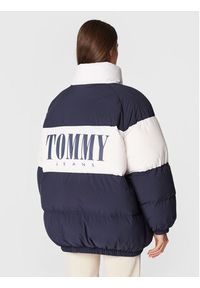 Tommy Jeans Kurtka puchowa Fashion DW0DW14306 Granatowy Oversize. Kolor: niebieski. Materiał: syntetyk