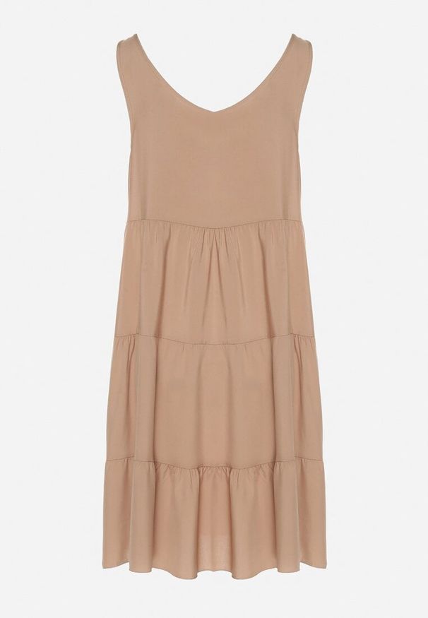 Born2be - Beżowa Sukienka a Rozkloszowana Sukienka na Ramiączkach z Falbanami Criselles. Okazja: na spacer, na plażę. Typ kołnierza: kołnierz z falbankami. Kolor: beżowy. Materiał: bawełna. Długość rękawa: na ramiączkach. Sezon: lato. Styl: elegancki