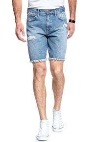 Wrangler - KRÓTKIE SPODENKI WRANGLER REGULAR SHORTS SALTED RIPS W15UER040. Materiał: jeans. Długość: krótkie. Wzór: aplikacja. Styl: retro, klasyczny #8