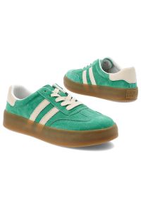 Zielone Sneakersy Filippo Sportowe Obuwie Damskie. Okazja: na co dzień. Zapięcie: pasek. Kolor: zielony. Materiał: guma, zamsz. Szerokość cholewki: normalna #5