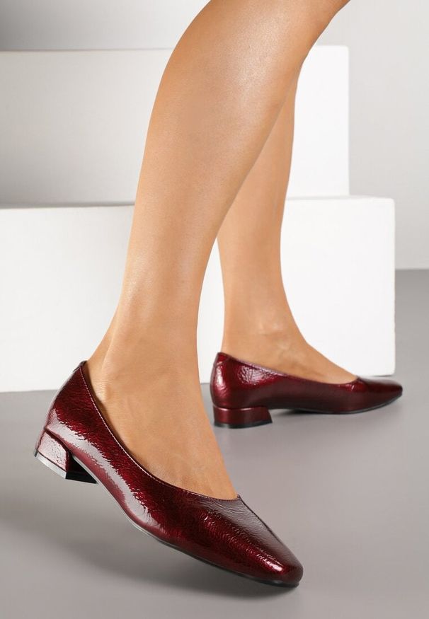 Renee - Bordowe Czółenka Lakierowane Vices z Wkładką ze Skóry Naturalnej Naliorelle. Okazja: na co dzień. Kolor: czerwony. Materiał: skóra, lakier. Styl: casual, elegancki
