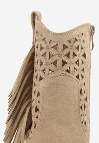 Born2be - Ciemnobeżowe Botki Kowbojki na Stożkowym Obcasie z Ażurowym Wzorem i Eathetina. Okazja: na co dzień. Kolor: beżowy. Materiał: jeans. Wzór: ażurowy. Obcas: na obcasie. Styl: boho, casual, elegancki. Wysokość obcasa: średni #8