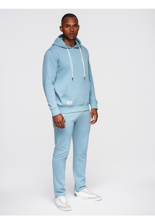 Ombre Clothing - Komplet dresowy męski set bluza z kapturem + spodnie regular fit - jasnoniebieski V7 - Rozmiar: XXL. Okazja: na spacer, na co dzień. Typ kołnierza: kaptur. Kolor: niebieski. Materiał: dresówka. Wzór: aplikacja. Styl: casual, sportowy
