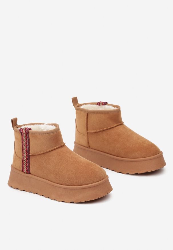 Born2be - Brązowe Krótkie Śniegowce z Ozdobną Lamówką Lotavia. Okazja: na co dzień. Kolor: brązowy. Materiał: wełna. Sezon: zima. Styl: boho, casual